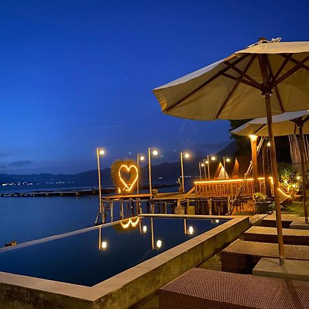 Emayan Glamping Kubupenlokan Kültér fotó