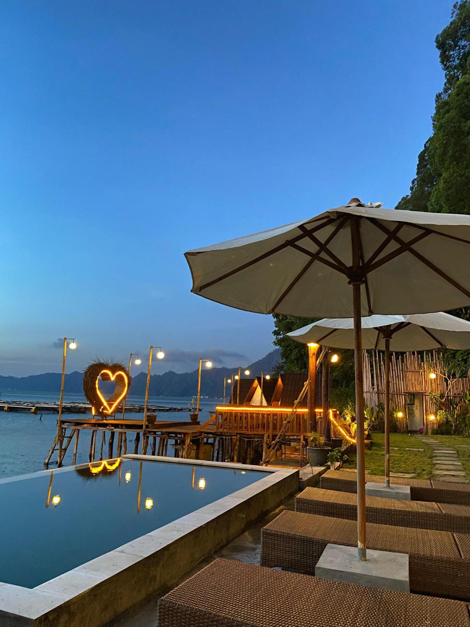 Emayan Glamping Kubupenlokan Kültér fotó